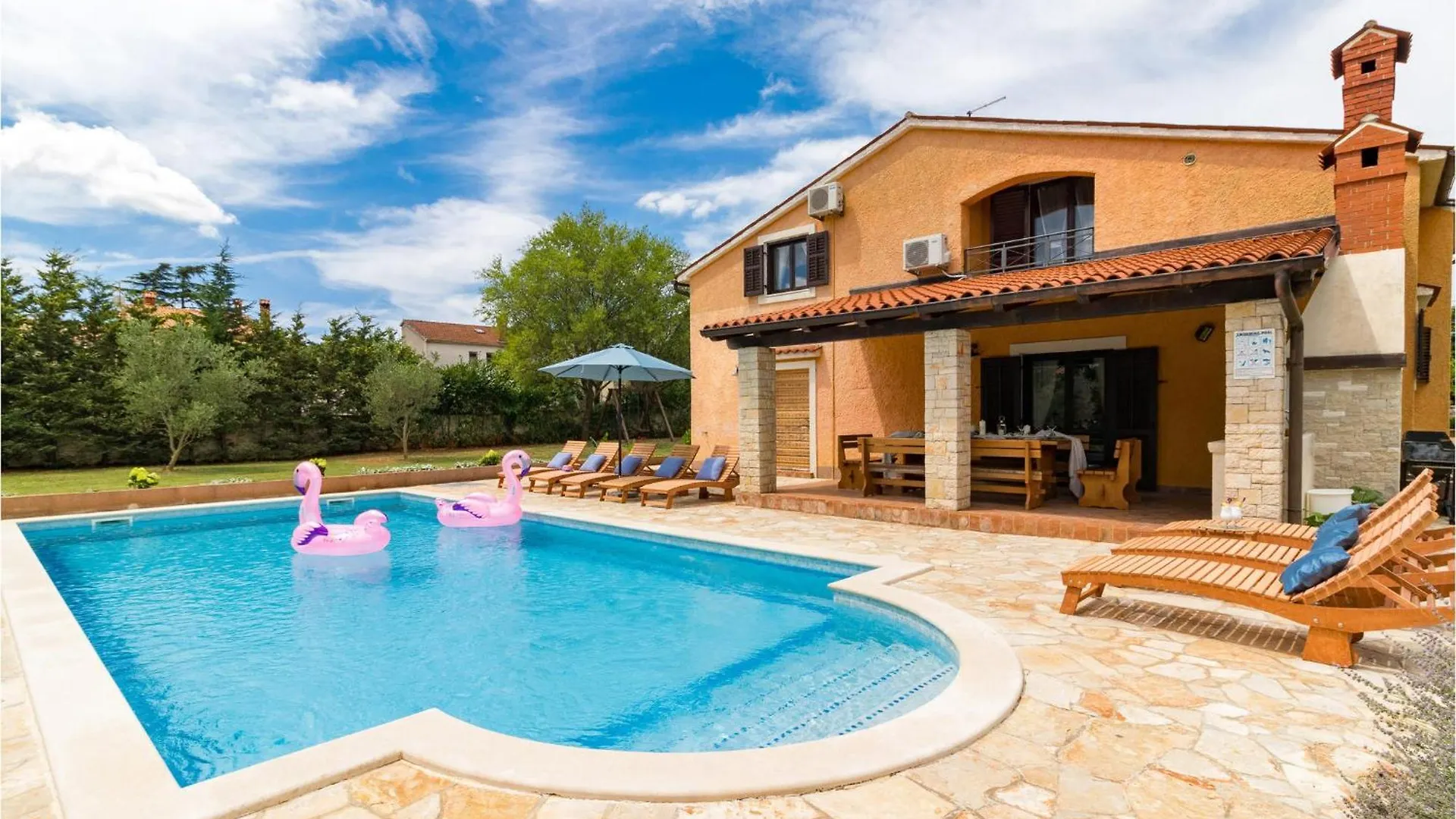 Holiday home Stunning Home In Pula With Outdoor Swimming Pool Muntic