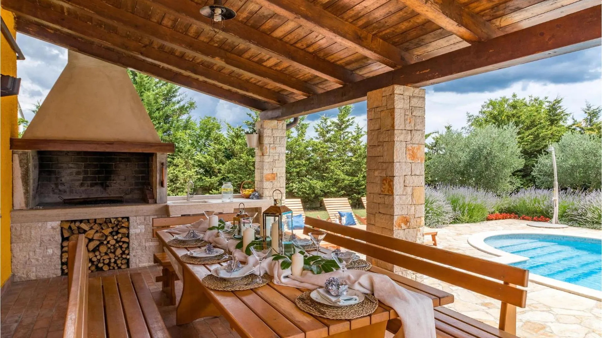 Holiday home Stunning Home In Pula With Outdoor Swimming Pool Muntic